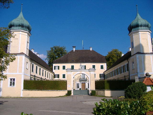 Schloss Stepperg, Mitteltrakt, Foto: © Manfi.B., Wikipedia, 2001